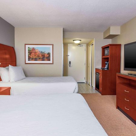 Hilton Garden Inn אינדיפנדנס מראה חיצוני תמונה