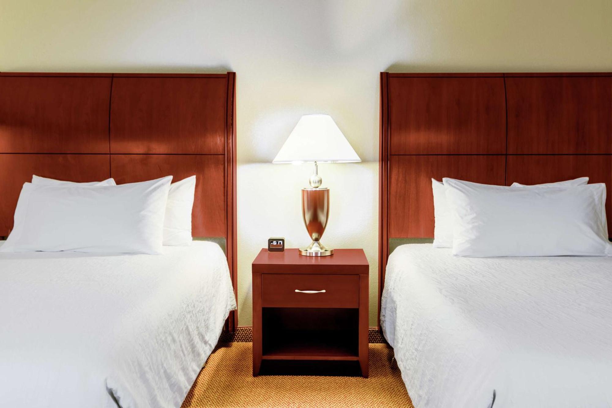 Hilton Garden Inn אינדיפנדנס מראה חיצוני תמונה